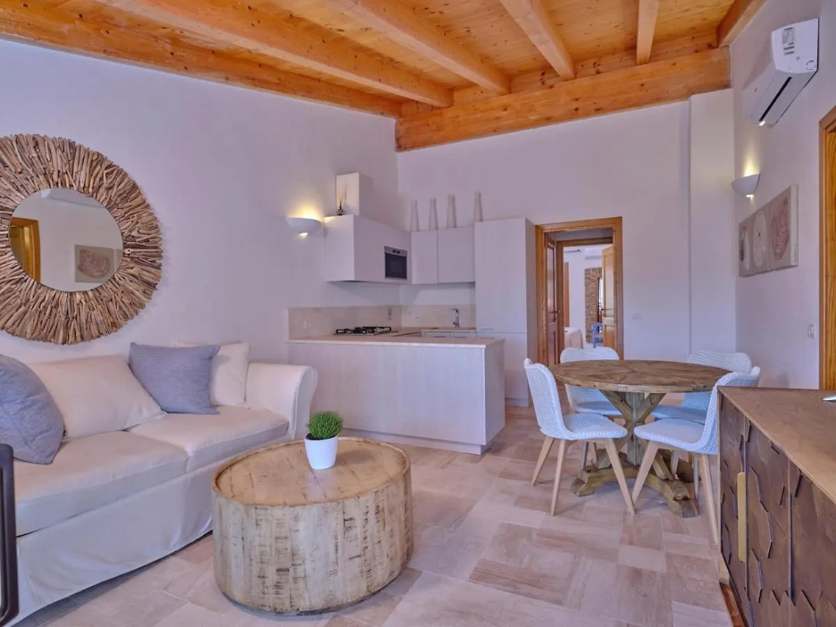 Hotel Dolce Vita Porto Cervo 4*,